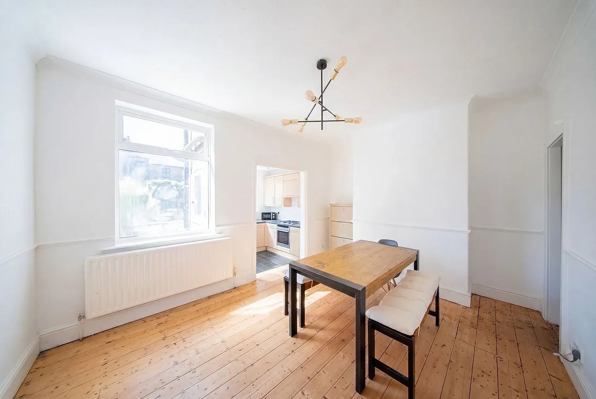 2 bedroom  - Bentley Hurst