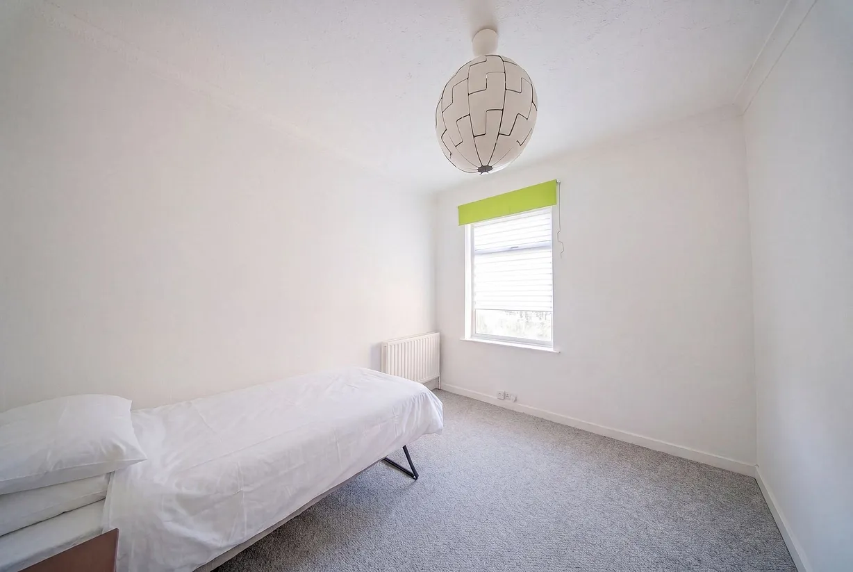 2 bedroom house for sale - Bentley Hurst