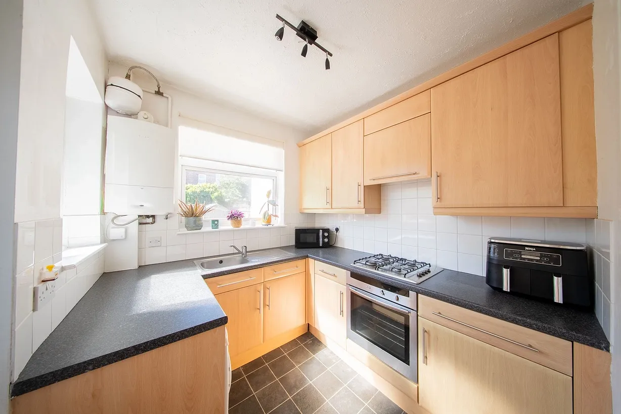 2 bedroom house for sale - Bentley Hurst