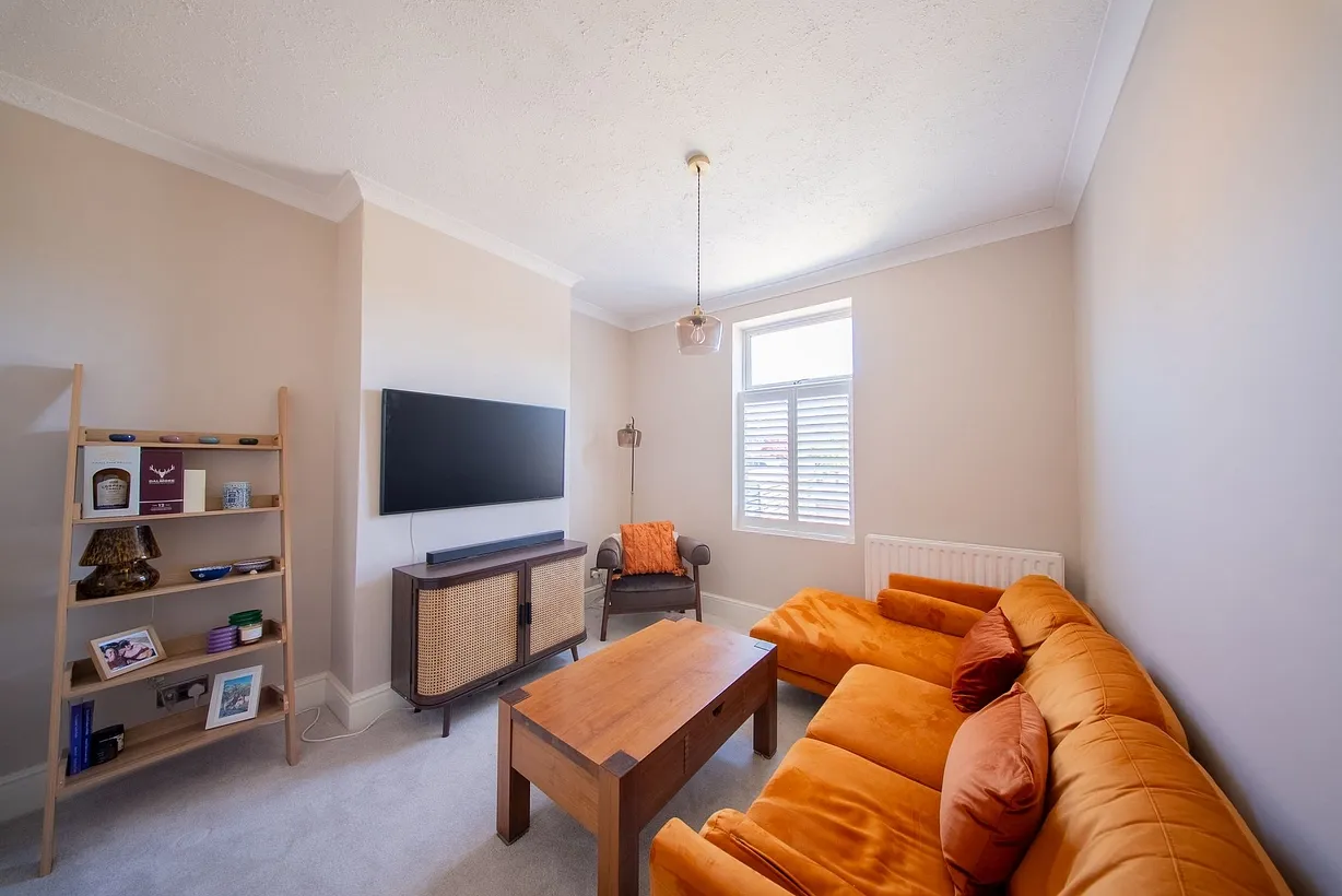 2 bedroom  - Bentley Hurst