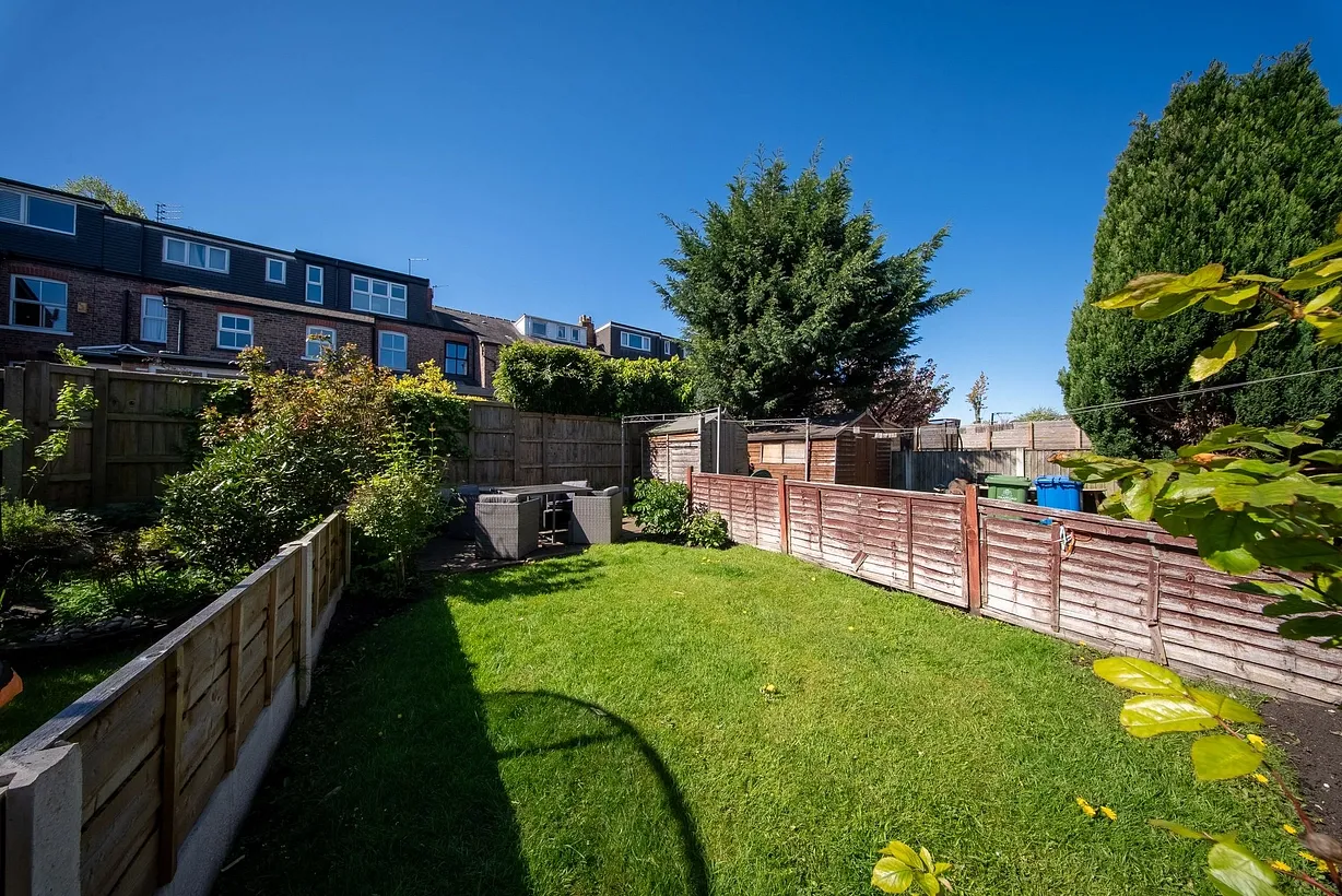 2 bedroom house for sale - Bentley Hurst