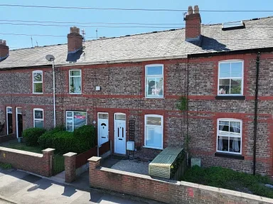 2 bedroom house for sale - Bentley Hurst